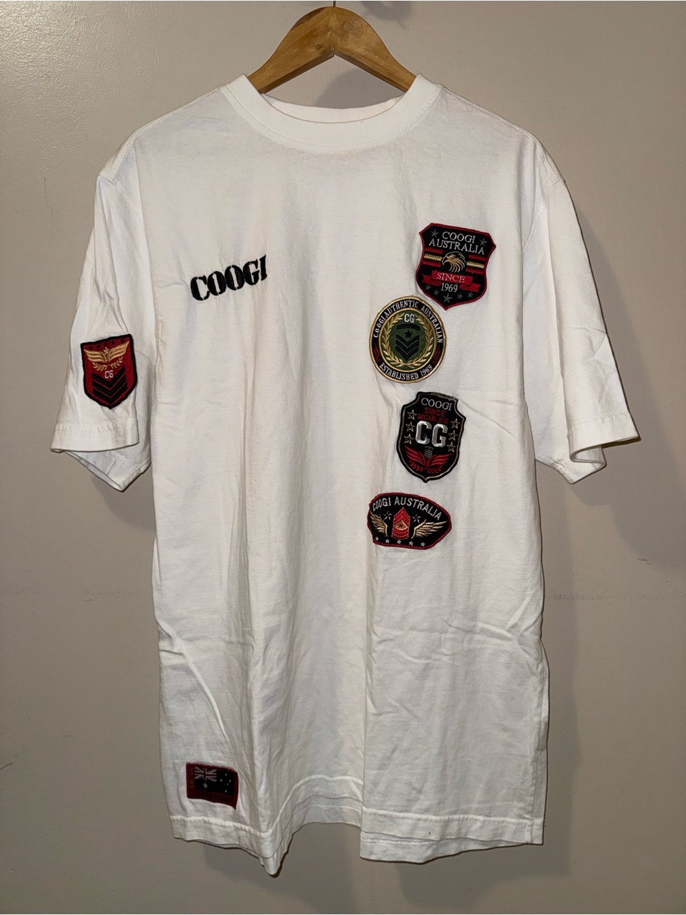 COOGI Vintage Y2K Men’s White Patches /Embroidered Cotton T’Shirt,Size-XL